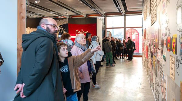 Visite commentée | « Make Riot not War »